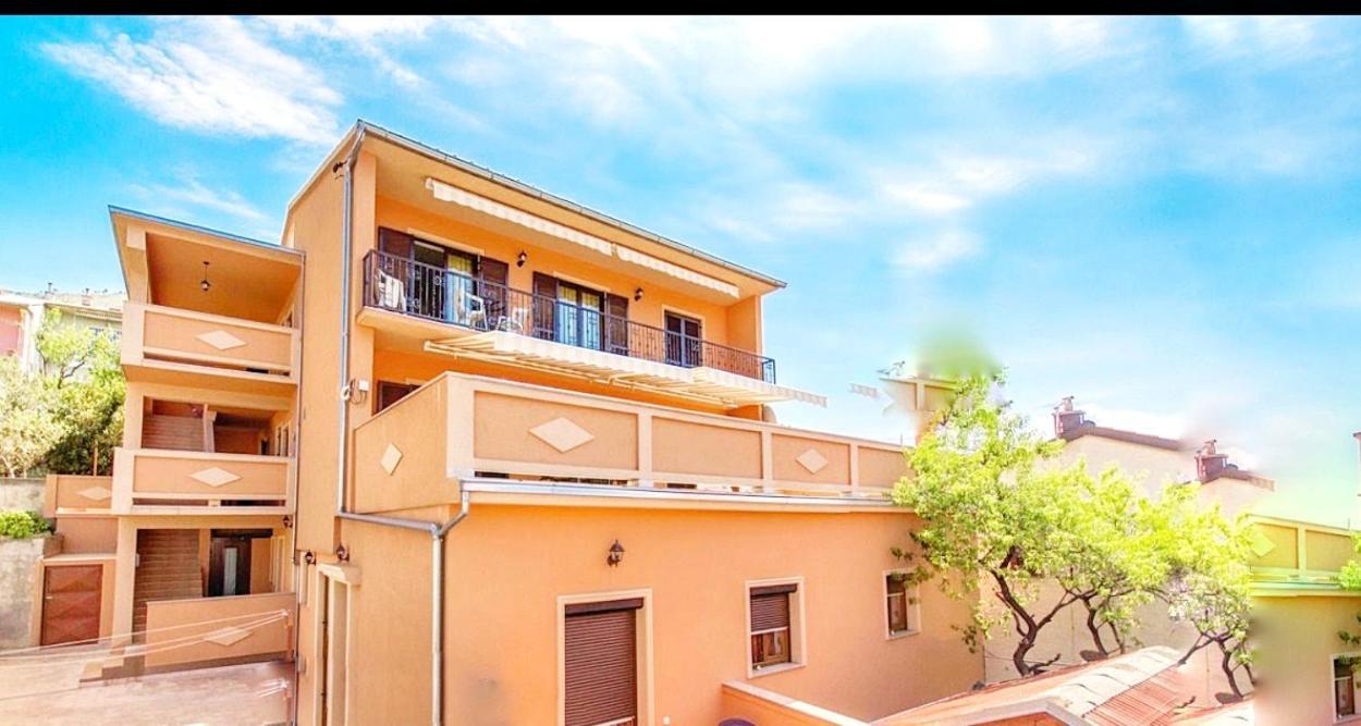 Apartments Valiza III Large Apartment - 3 Bedrooms And Parking Space I Apartments Valiza IV Senj  Exterior foto