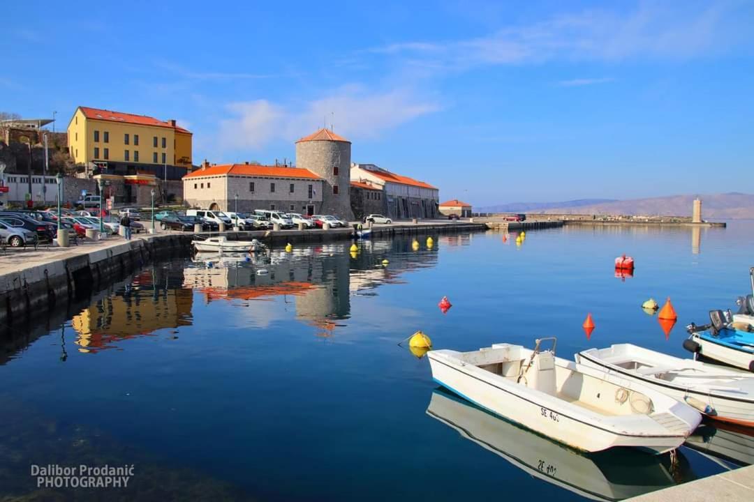Apartments Valiza III Large Apartment - 3 Bedrooms And Parking Space I Apartments Valiza IV Senj  Exterior foto